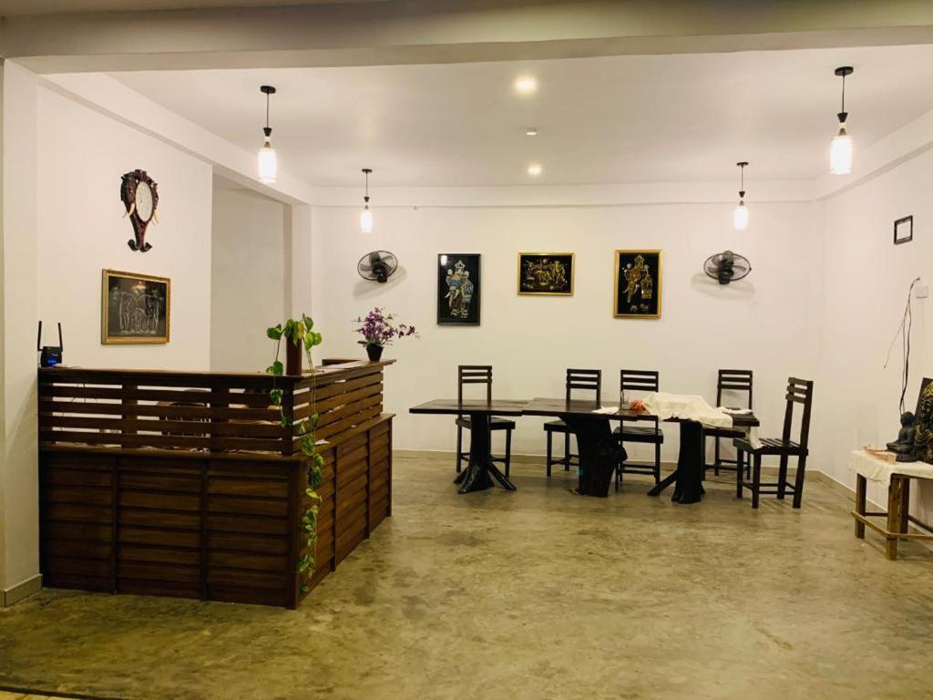 Lily Resort 우다왈라웨 외부 사진